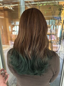 美容室 ビ フェスカ(B FESCA) 緑/グリーン/グラデーションカラー/ロングヘア