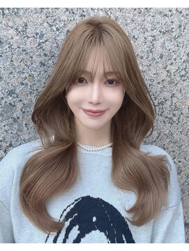 アフロート ルヴア(AFLOAT RUVUA) 小顔似合わせカットフェミニンロングレイヤーラテカラー