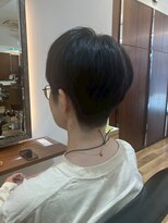 ケイキューブ(K-CUBE)&nbsp;センターパート髪質改善メンズカットパーマ30代40代元町中華街
