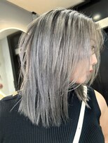 ジゼル(GiseL) バレイヤージュ　シルバー　外国人風