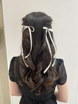 ケンジ 横浜(KENJE)&nbsp;ゆるふわハーフアップ/大きめリボンアレンジ