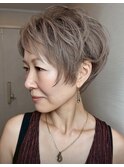 脱白髪染めカラー似合わせショートヘア