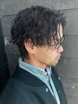 リオールバイニアウ(RE:ALL by Niau) センターパートウルフパーマツイストパーマスパイラルパーマ　