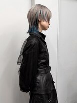 ヴァーディ オモテサンドウ(Vardy omotesando)&nbsp;wolf/ホワイト インナーカラー 水色 落とせる黒