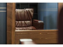 ヤスムラ(YASUMURA)の雰囲気（上質な空間とJAZZが流れる店内でゆっくりお寛ぎ下さい【理容室】）