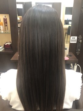 ミリュウ(Milieu) まとまる髪　縮毛矯正で艶のある髪に