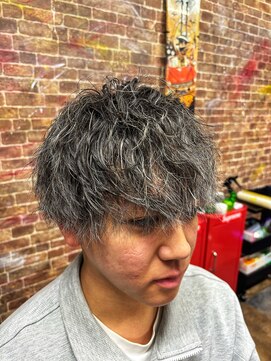 リベリオンヘアー(Rebellion hair) ツイストスパイラル