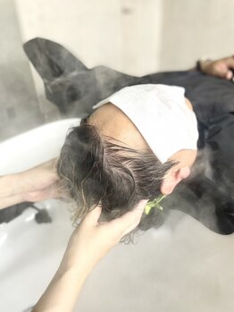 ナイク(naicu)の写真/自宅でのお手入れもしっかり考えて、あなたの髪や頭皮の状態を見極めてくれるから、お悩みも相談しやすい♪