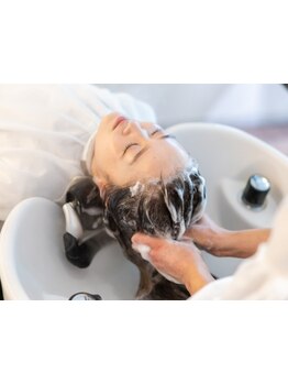 【倉敷】《HOT PEPPER Beauty AWARD 2023 BEST SALON 注目サロン》贅沢ヘッドスパでリフレッシュ×頭皮ケア