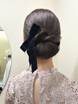 ランリ 名古屋名駅(ranri) タイトシニヨン