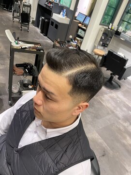 フランクスバーバーリベラルド 横浜(FRANK'S BARBER LIBERALD) サイドパートU