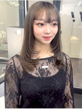 イリ 心斎橋(ili) 暗めカラー/デザインカラー/フェイスフレーミング