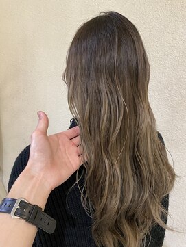 ベル(BELL) バレイヤージュカラー