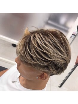 クラム(CRAMME)の写真/パーマとの相性抜群！男の魅力を格上げする【メンズ特化のデザインカラー】で立体感と束感をプラス