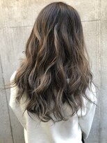 メリー(merry craftsman's factory) ハイライトで暗めのグレージュka