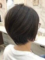 ティンク 関内(Tink)&nbsp;えり足スッキリ大人ショート＊伸ばし中にもオススメ◎/本山美幸