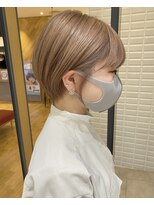 ウル(uru.)&nbsp;ミルクベージュ×丸みショート