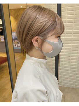 ウル(uru.) ミルクベージュ×丸みショート