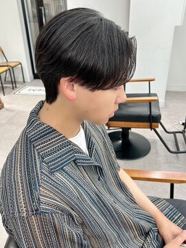 ネオリーブ クーロ メゾン 横浜(Neolive curro Maison) 韓国マッシュセンターパート×カルマ風毛流れニュアンスパーマ