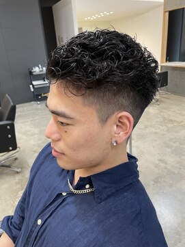 ニアウ 伊勢崎連取店(Niau) フェードカット極道パーマメンズパーマ