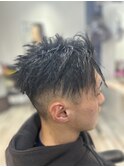 ソフトツイスト刈り上げスパイキーショート