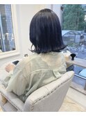 ミディアムボブ×コバルトブルー