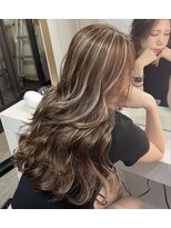 ブレンド 渋谷(BLend)&nbsp;ホワイトグレージュミニウルフデジタルパーマチェリーブラウン