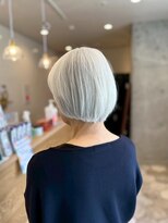 セレイン(serein)&nbsp;シルバーヘアー丸みマッシュ