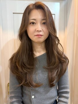 アトレ 梅田店(attrait) ロングヘアを上品に。グレージュカラー×透明感トリートメント
