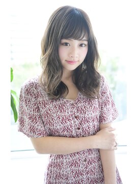 ソワリー 栄(THOiRY) 小顔カットが得意なスタイリストby坂元