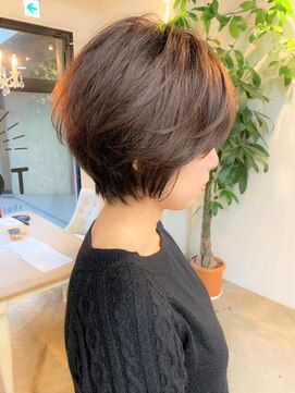 ショートオンリーサロントス(short only salon TOSS) 大人可愛いふっくらマロンベージュショートボブ
