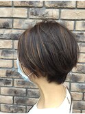 ショートボブ ハイライト ダブルカラー
