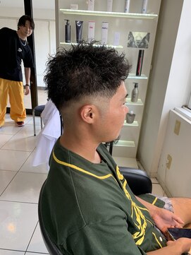 アイズ 海老名(AIZU) ツイストパーマツイストスパイラルパーマフェードカットショート