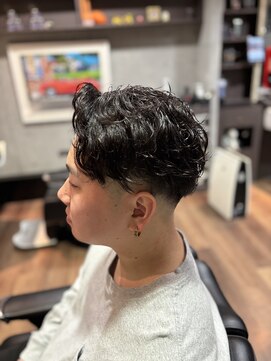 グロウヘアワークス(grow hair works) スキンフェード×ツーブロック