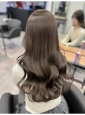 ほんのりオリーブグレージュ