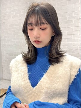 レイラバイアフロート 吉祥寺(Lila by afloat) インナーカラー/ミルクティーベージュ/ぱっつん前髪