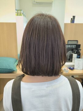 ウイバイファースト(u'i by first) ラベンダーピンクのボブスタイル