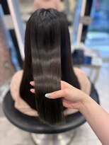 パーマ落としラボ アピッシュ 銀座(apish)&nbsp;アイロン施術込で自然な艶髪ストレートに改善♪