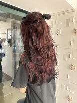 ビーヘアー 近鉄八尾店(Bee.hair)&nbsp;赤黒カラーのツインハーフアップ／八尾