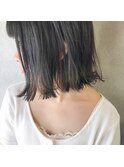 赤み除去！暗くても透けるグレー×切りっぱなしボブ