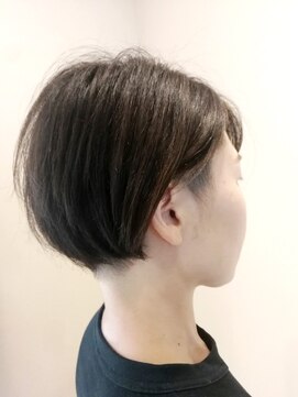 キキ(KIKI) コンパクトショート☆カジュアルにもモードにも