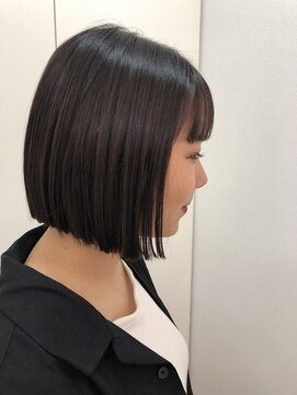 ネイヴィル(navile) ぱっつんボブ