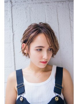 ピズム(PISM) 耳かけセミウェットウェーブボブ/マロンベージュ