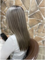 カラーリゾートAi 葛西店&nbsp;大人気！シルバーグレージュ