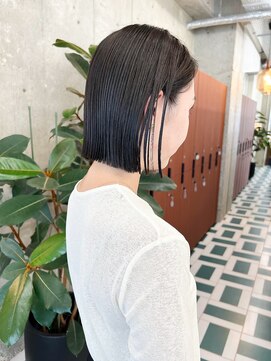 ノエ(noe) 切りっぱなしボブ×オリーブグレージュ