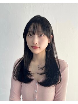 ラクシア(LucxiA) 韓国カット/韓国ヘア/レイヤーカット/前髪カット/小顔