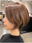 表参道白髪ぼかしハンサムショートカットアッシュブラウン30代