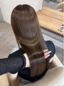 ムージー(moug)の写真/【袋町・本通】髪質に合わせたケアのご提案で毛先まで滑らかな指通り◇髪質改善で効果を感じなかった方も◎