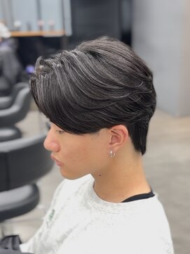 オーバルバイアピッシュ(OVARL by apish) フェザーパーマニュアンスセンターパートシャギーバズカット