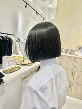 ビューバイネオリーブ 用賀店(Beau'r by neolive) 大人ガーリーダークアッシュ似合わせカットミディアムレイヤー